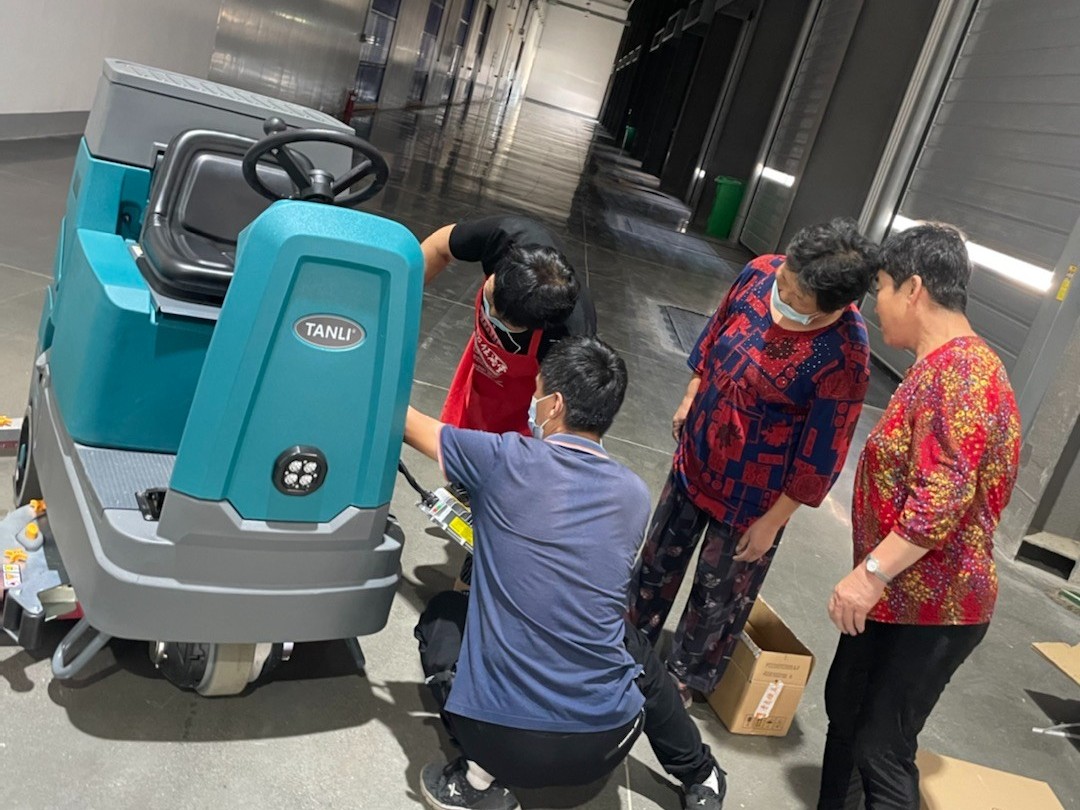 食品行業洗地機的優勢與選擇（一）