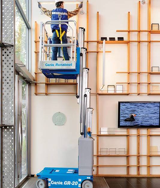 桅桿式高空作業平臺