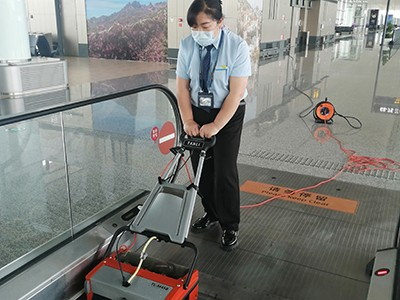 商場車站自動扶梯如何清洗？用這個黑科技！