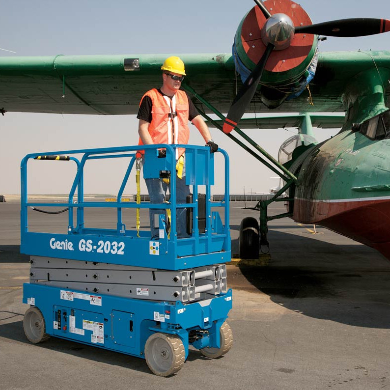剪型高空作業(yè)平臺GS-2032 與 GS-2032 電動 高空作業(yè)平臺gs-2032-11