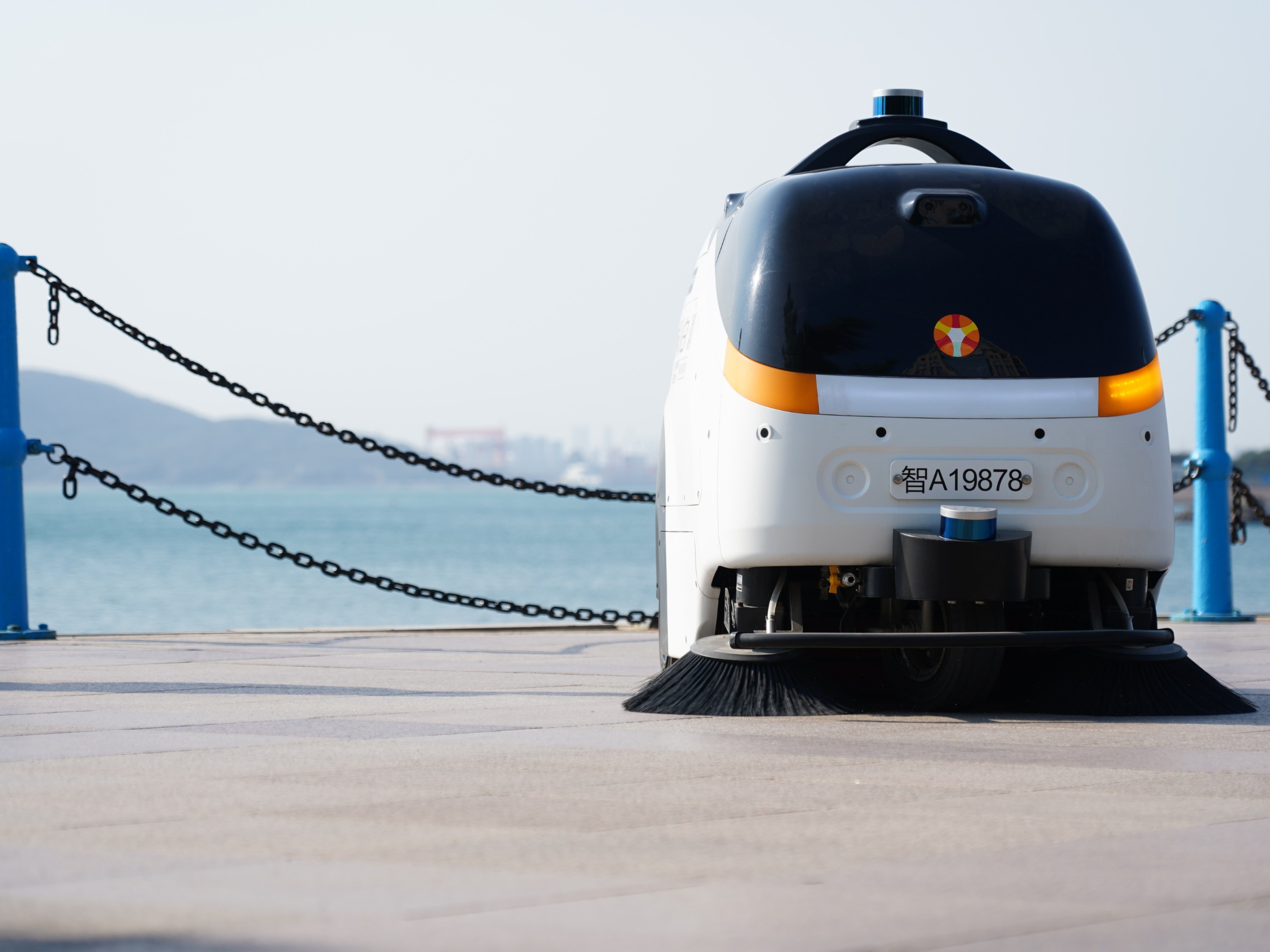 坦力無(wú)人洗地機(jī):山東景區(qū)沖 “5A” 的清潔利刃 坦力無(wú)人洗地機(jī):山東景區(qū)沖 “5A” 的清潔利刃