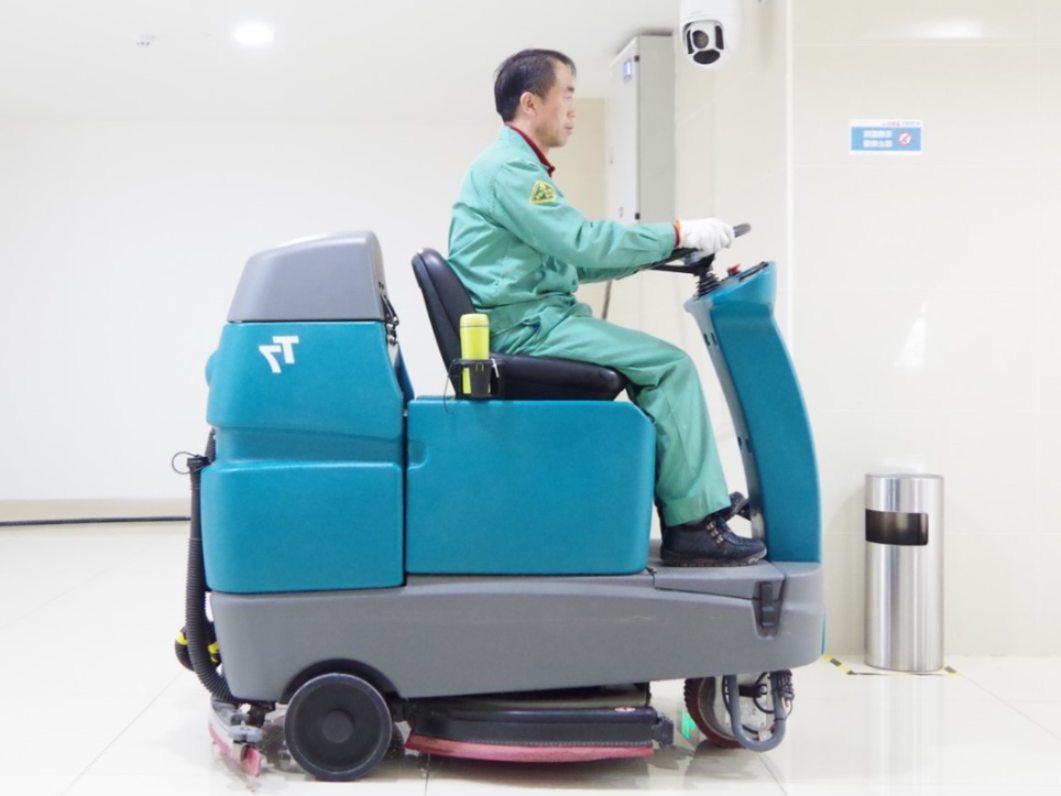 醫(yī)院場所如何選擇工業(yè)洗地機？