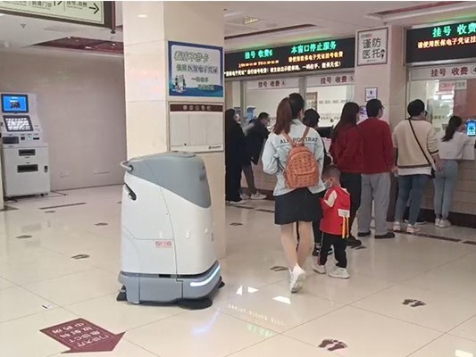 醫(yī)院地面太滑被投訴？坦力工業(yè)掃地機(jī)器人來(lái)搞定